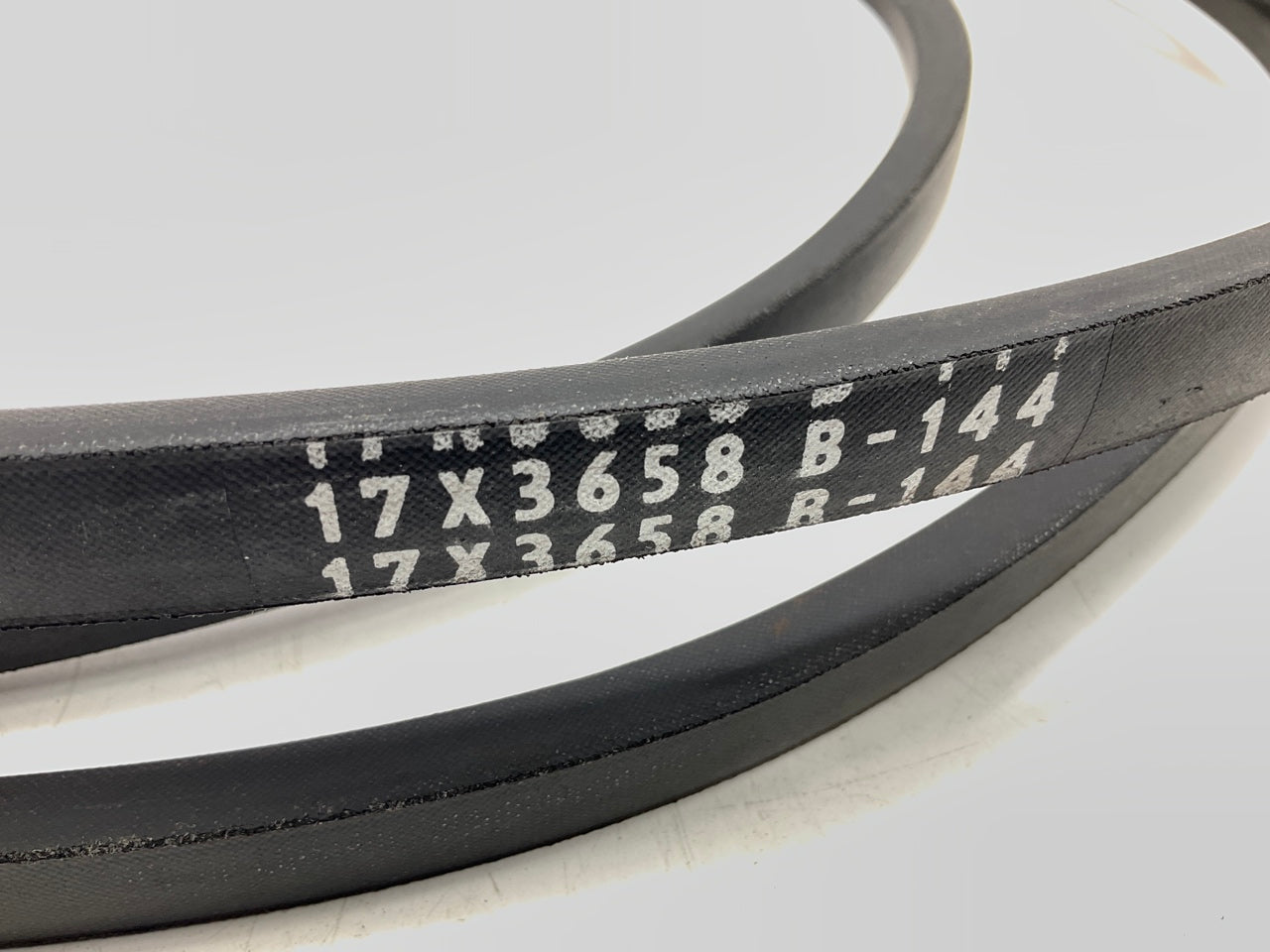 Mitsuboshi B144 5/8 X 147'' V-belt B-144 Belt