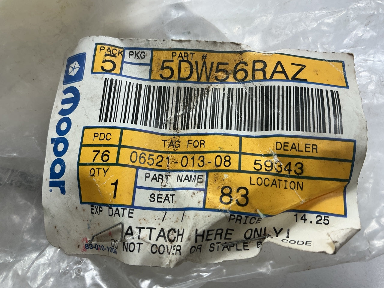 NOS OEM Mopar 5DW56RAZ Rear Seat Belt Buckle