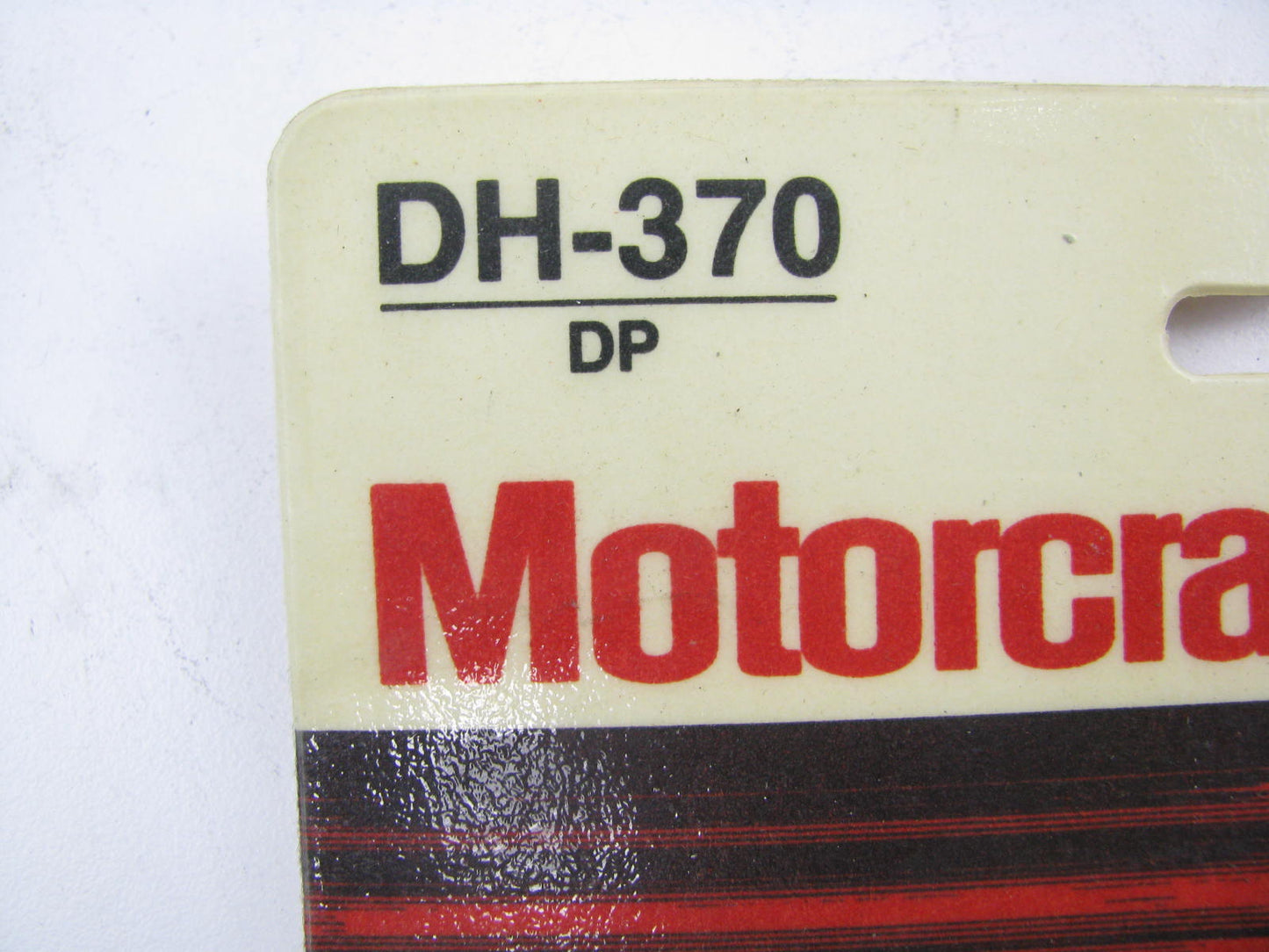 NOS OEM Motorcraft DH-370 / D7TZ-12106-A Ignition Distributor Cap