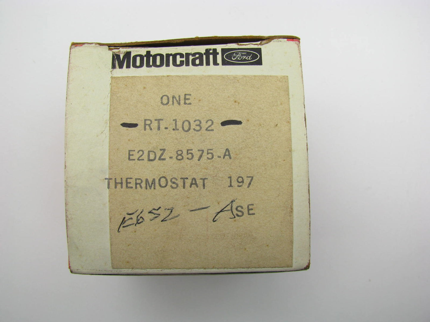 NOS Motorcraft RT-1032 Thermostat OEM FORD # E2DZ-8575-A.