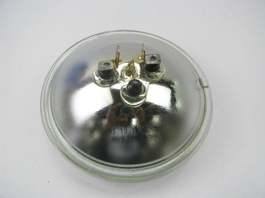 Napa 4578 Sealed Beam Headlamp Headlight Bulb PAR46 4-1/2'' 24V 60W