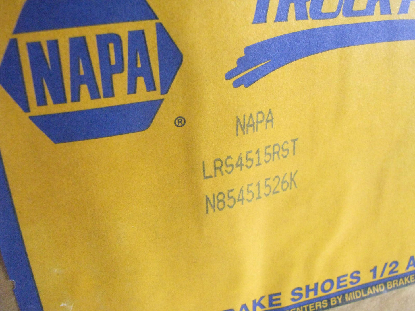 Napa LRS4515RST Relined Rockwell P Pin-Type Brake Shoes 16-1/2'' X 7'' # 4515