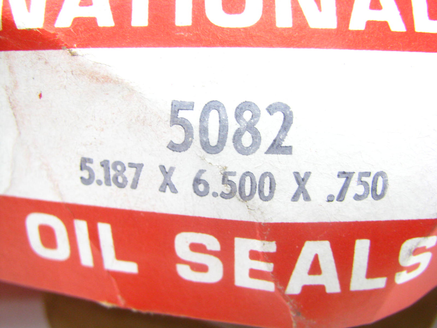 National 5082 Oil Seal - 6.500: OD X 5.187'' ID X 0.750'' Wide