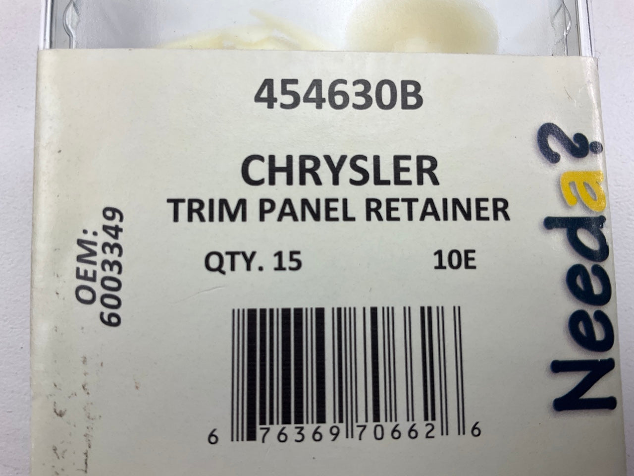 Needa 454630B Interior Trim Retainer Clips For Chrysler, Replace 6003349 - 15 Pc