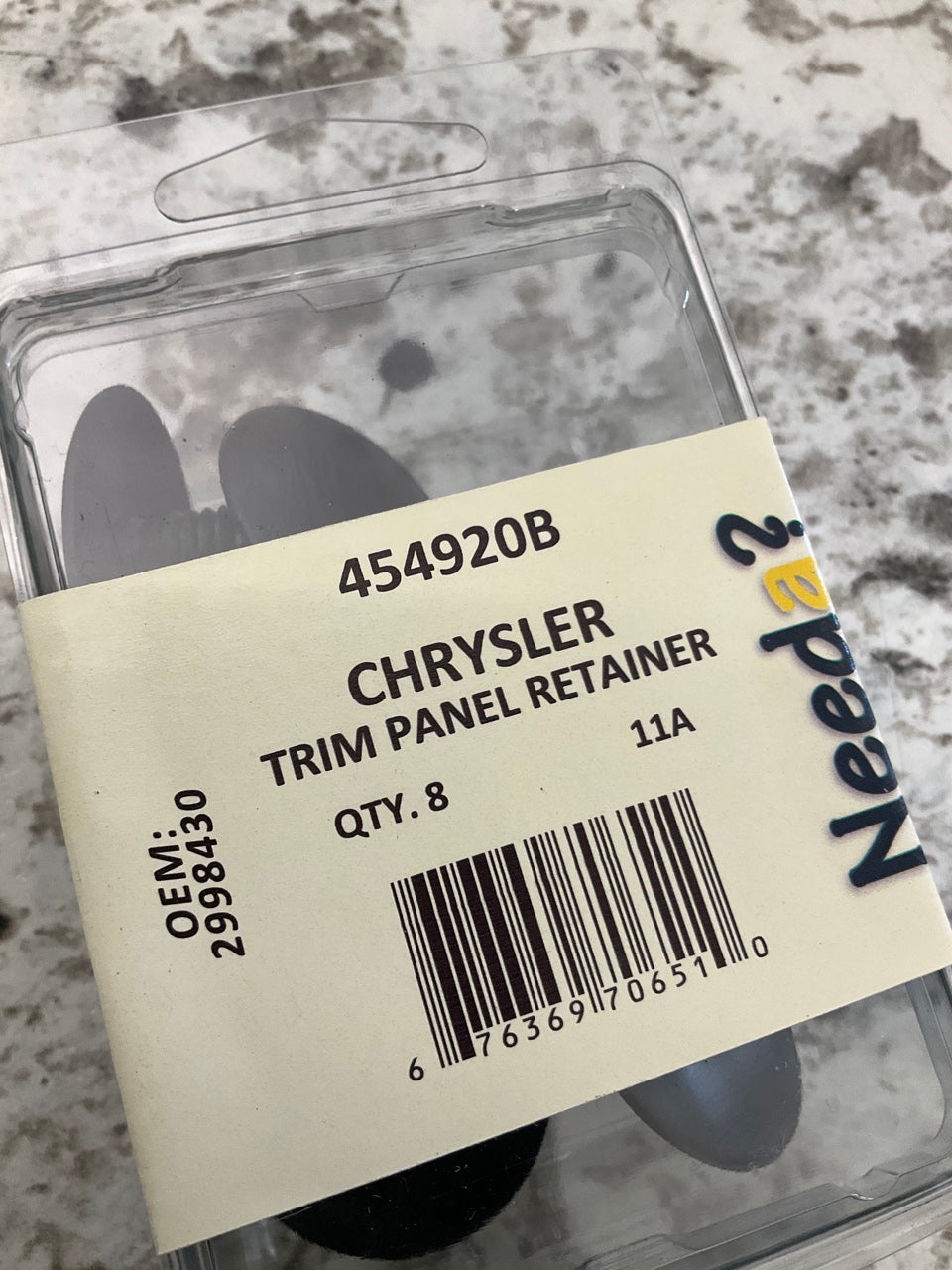 8 PCS - Needa 454920B Radiator Grille Retainer Grill Clips Replaces 2998430