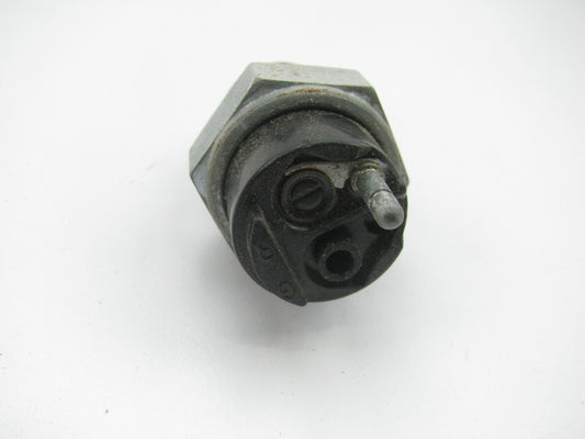 Niehoff DR134Y Water Temperature Sender Switch - 1962-1967 Chevy II, Chevelle