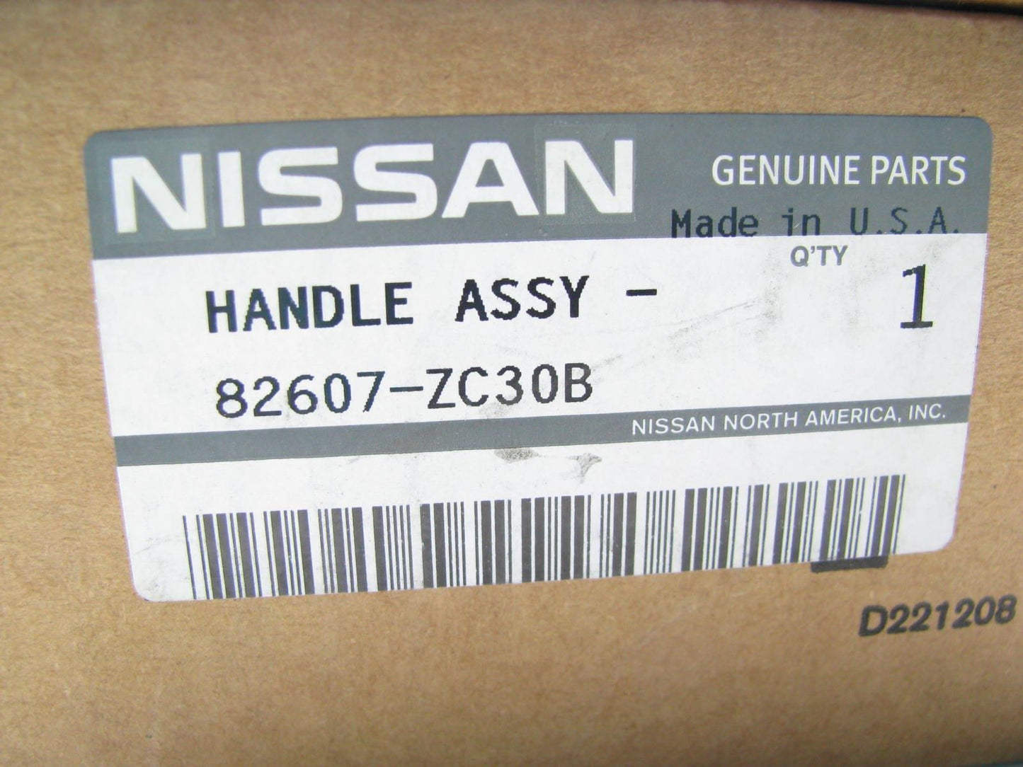 NEW GENUINE OEM Rear Left Outside Door Handle 82607ZC30 For 05-08 Nissan Armada