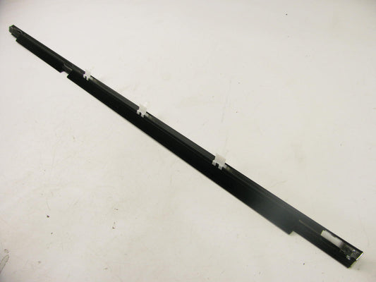 OEM Right Rear Door Glass Belt Weather Strip 82820-AR000 For 02-06 Infiniti Q45