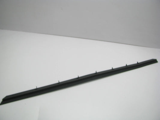 OEM Sliding Door Lower Seal 82834-1JA0B For 11-17 Nissan Quest