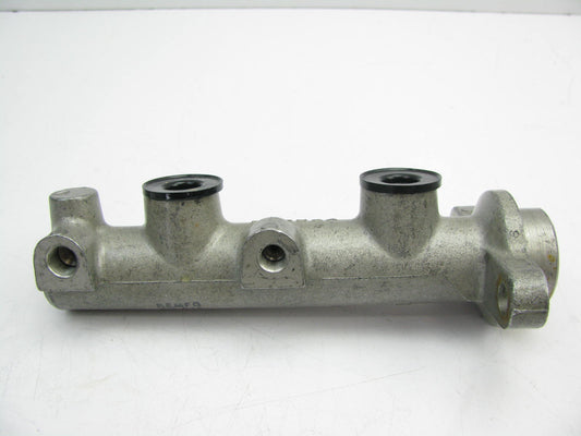 Oem Remanufacturing M2695 Reman Brake Master Cylinder W/O Reservoir