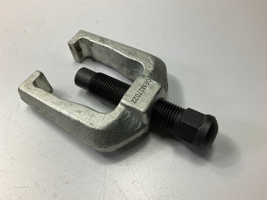 USED #18 - OEM TOOLS 27022 Tie Rod / Pitman Arm Puller Tool