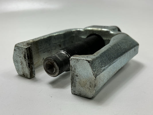 USED #24 - OEM TOOLS 27022 Tie Rod / Pitman Arm Puller Tool