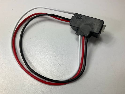 Optronics A47PBP Three-Pin PL-3 Wiring Pigtail, 10'' Leads, Ground Ring Terminal
