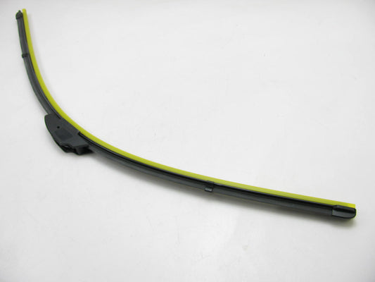 Rain-X 870045 Quantum Elite 28'' LEFT DRIVERS SIDE Wiper Blade, 9x3 Hook