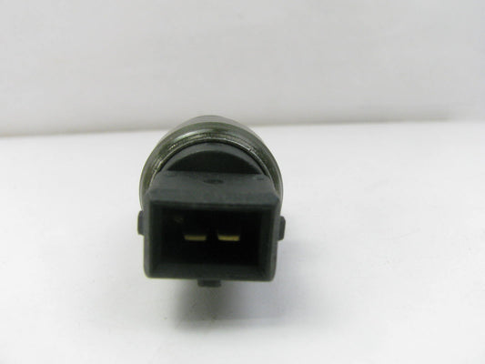 Santech MT0215 A/C Clutch Cycle Switch - 1993-1995 Volvo 940, 960, 05-11 S40