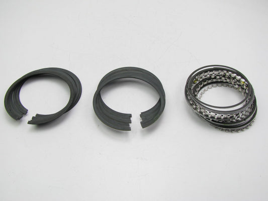FORD 359 361 389 391 LN600 B700 F600 V8 Truck 0.040'' Piston Rings E355K-040
