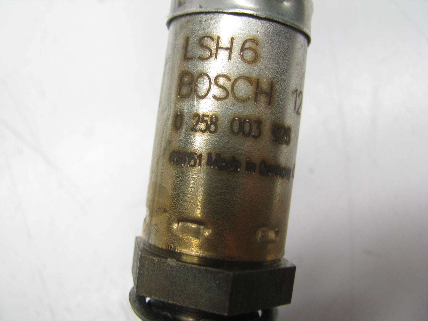 NEW OUT OF BOX - 0258003926 FRONT/UPSTREAM Oxygen O2 Sensor