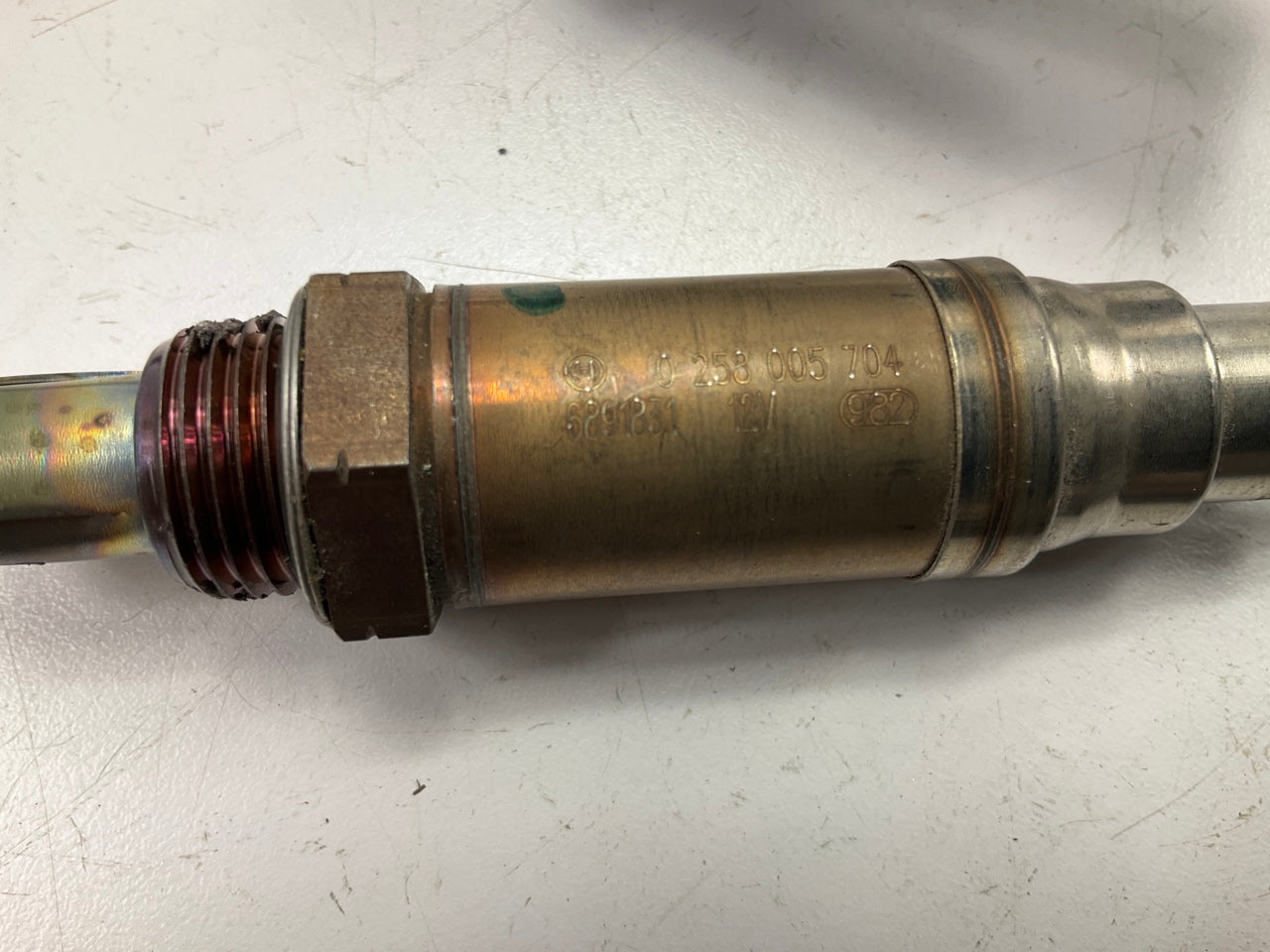 NEW UNBOXED Bosch 15704 / 0258005704 Oxygen O2 Sensor