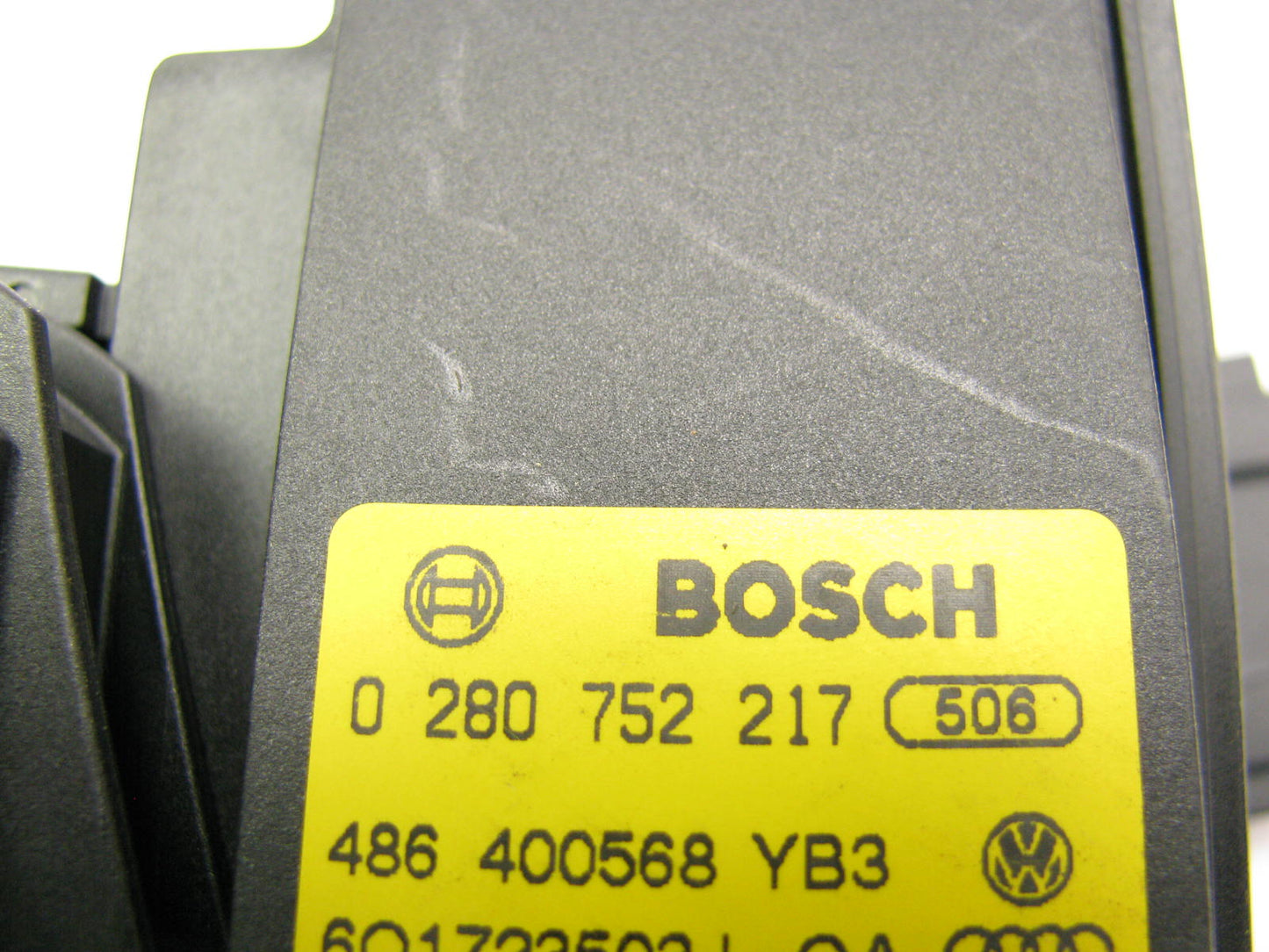 NEW OUT OF BOX - OEM Bosch 0280752217 Accelerator Gas Pedal Assembly Skoda Fabia