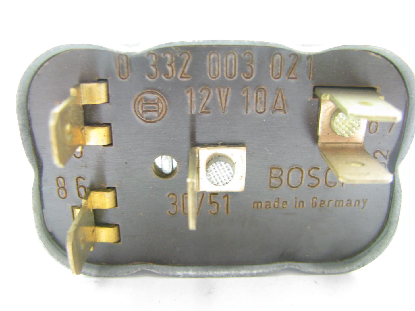 NEW OUT OF BOX - 0332003021 Fuel Pump Relay 1698-1974 Volkswagen