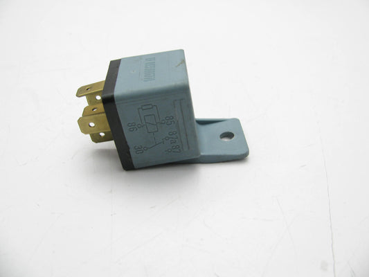 NEW - OUT OF BOX - BOSCH 0332204161 Multi Purpose Relay