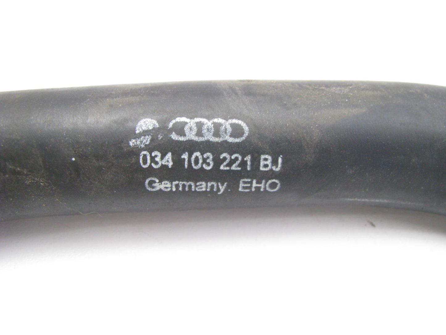 NEW - Out Of Box 034103221BJ Breather Hose 1989-1990 Audi 200 2.2L L5