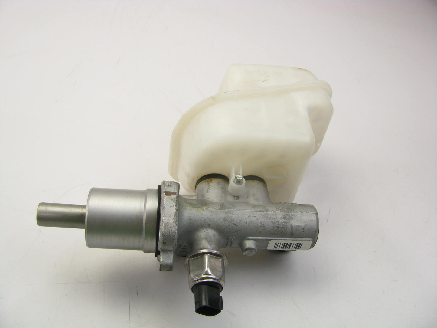NEW GENUINE OEM Brake Master Cylinder For 2005-2007 Charger, Magnum, 300