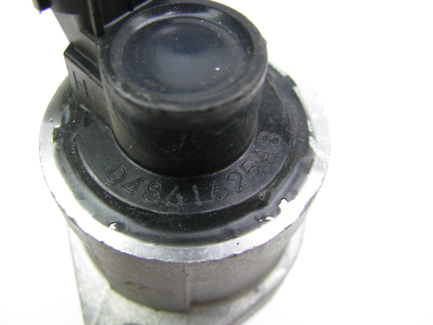 NEW OUT OF BOX 04861625AB Idle Air Control Valve IAC For 04-07 Pacifica Caravan