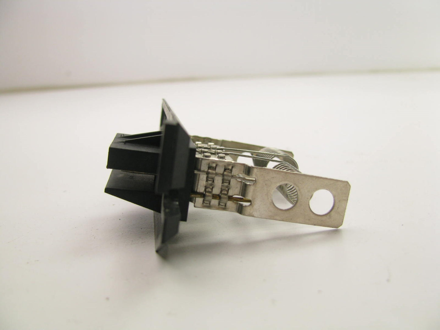 NEW - OUT OF BOX - OEM GM 10279825 HVAC A/C Blower Motor Resistor