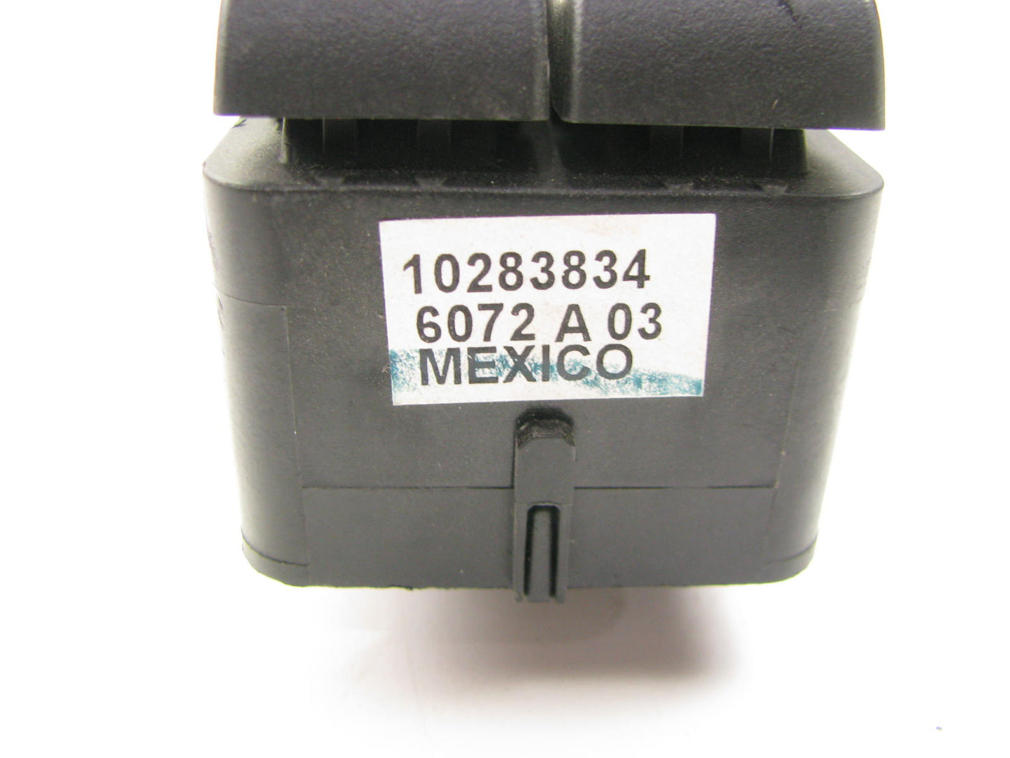 NEW UNBOXE OEM 10283834 Driver Door Master Power Window Switch 2000-2005 Impala