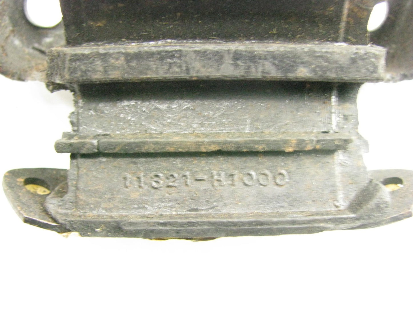 NEW - OUT OF BOX - Insulator Gear Box Mount OEM For Datsun B110 B120 Ute B210