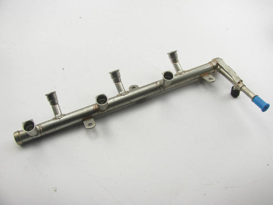 NEW - OUT OF BOX - OEM GM 12572886 Empty Fuel Rail 2004-2007 Cadillac 3.6L V6