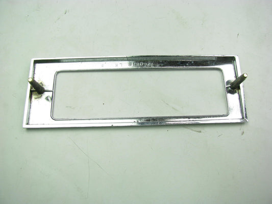 USED OEM GM 1260633 Front Left Corner Light Lamp Chrome Trim Bezel 1979 Electra