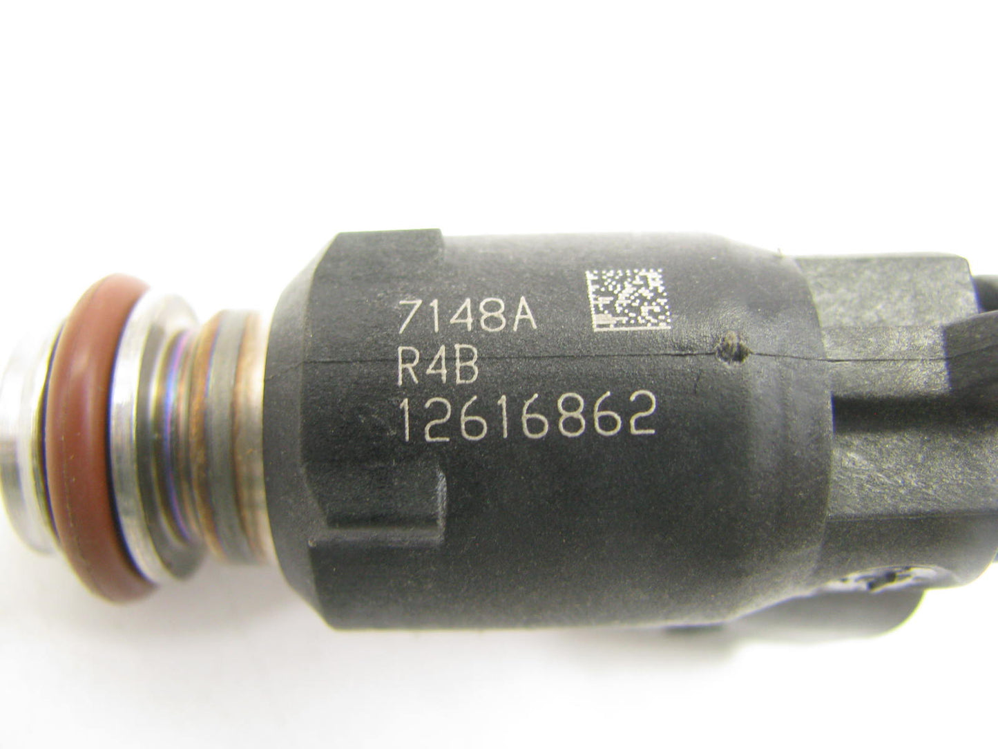 NEW - OUT OF BOX - OEM GM / Ac Delco 12616862 Fuel Injector
