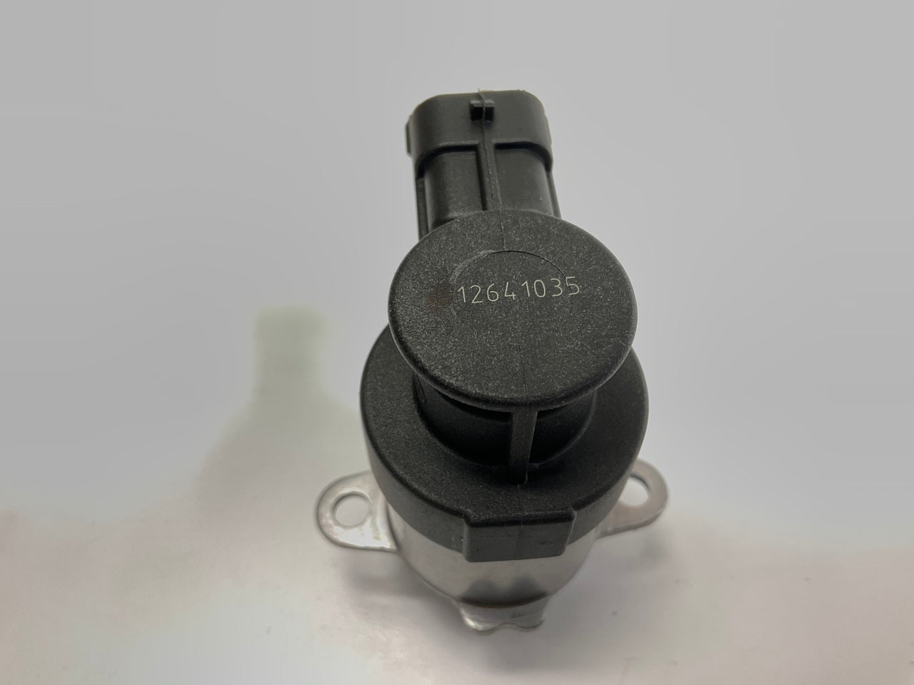 NEW AFTERMARKET 12641035 Fuel Injection Fuel Pressure Regulator