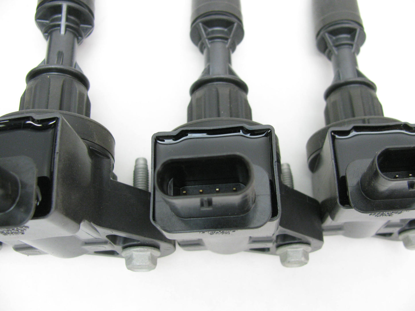 (6) NEW OEM GM / Denso 12666339 Ignition Coils For 2016-2019 Cadillac CT6, CTS