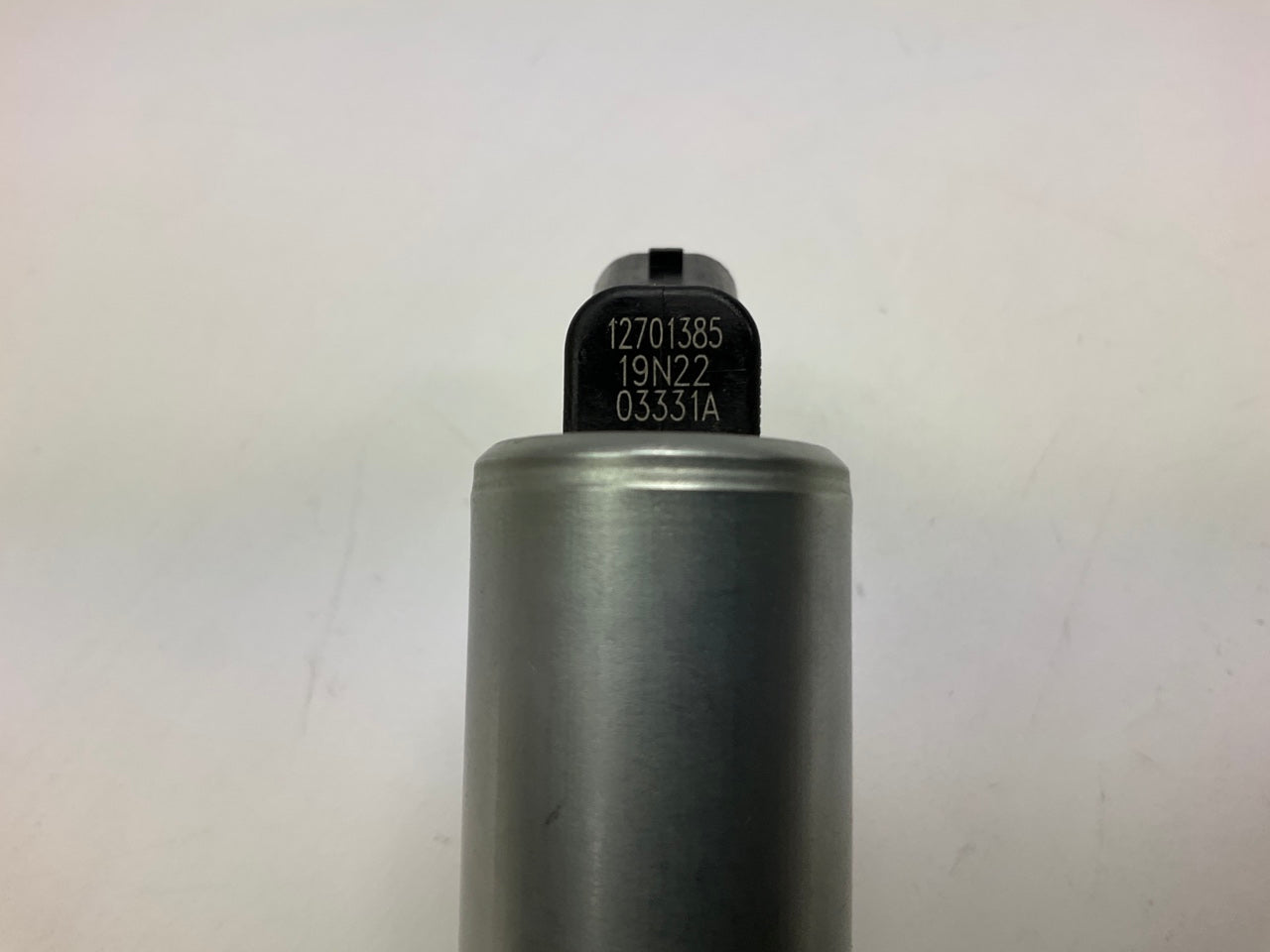 NEW - OUT OF BOX 12701385 Engine Variable Valve Timing VVT Solenoid