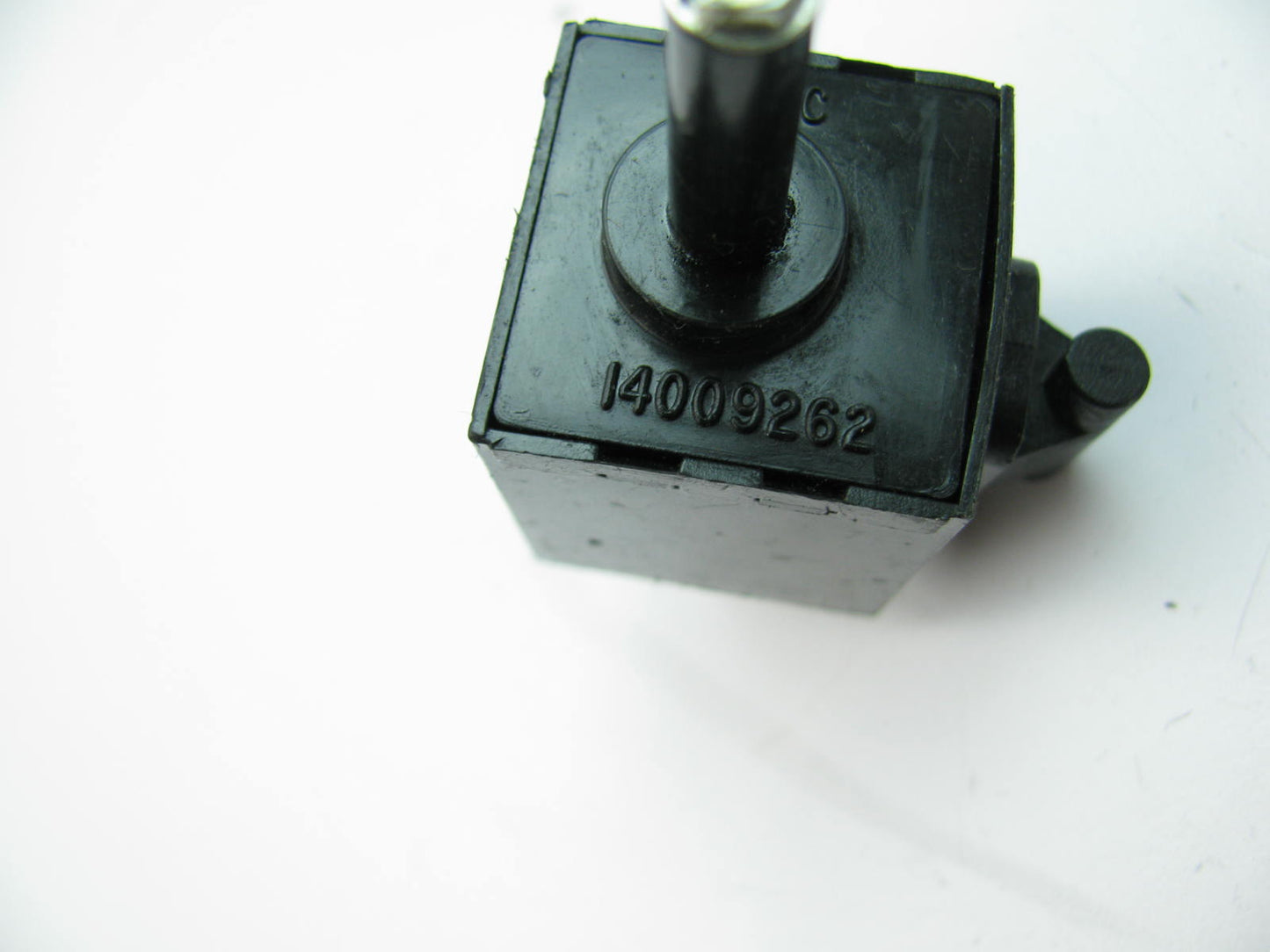 NEW - OUT OF BOX OEM GM 14009262 Backup Light Lamp Switch