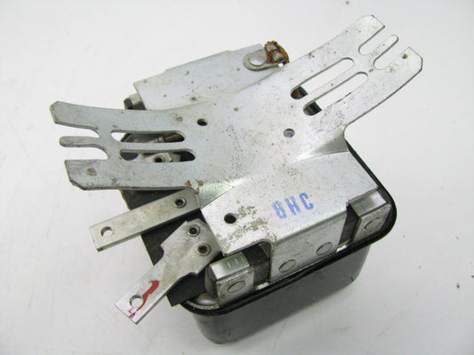 OUT OF BOX Voltage Regulator 12 VOLTS For John Deere Massey Oliver Tractor 1413