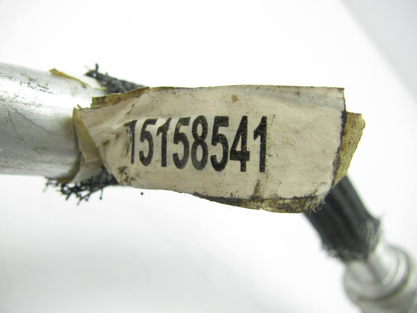 NEW - OUT OF BOX Gm 15158541 Engine Oil Cooler Hose Line Tube