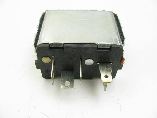 NEW UNBOXED OEM GM 15982652 Rear Window Defogger Defrost Relay