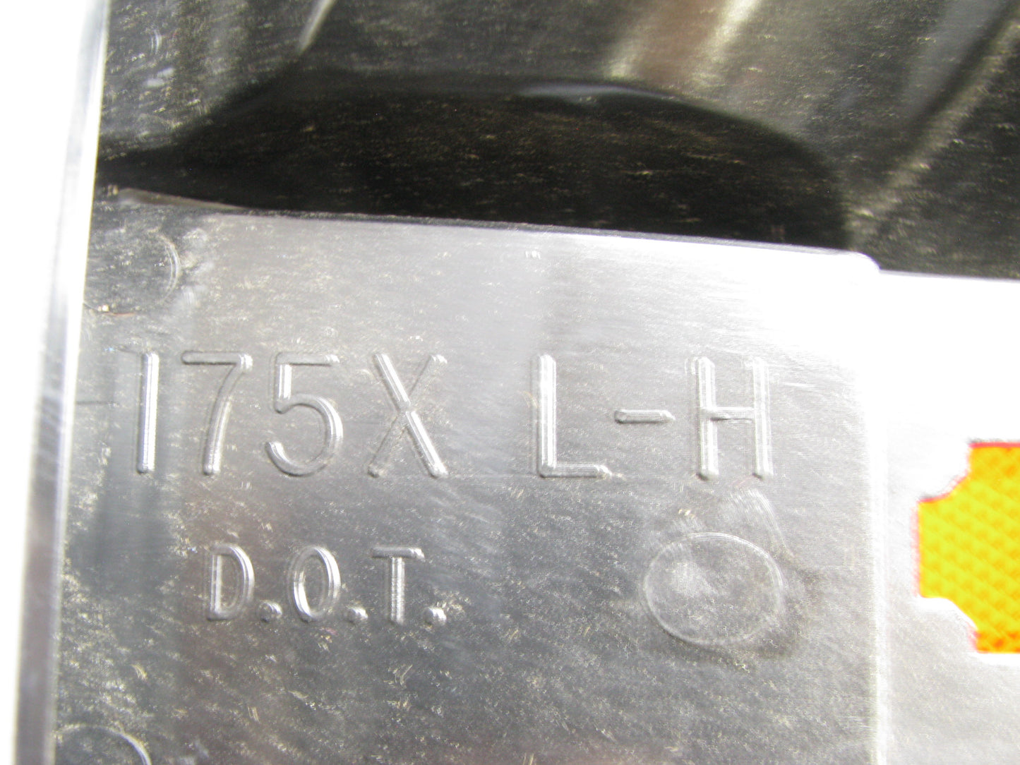 NEW OUT OF BOX - 175X REAR LEFT Tail Light Lamp