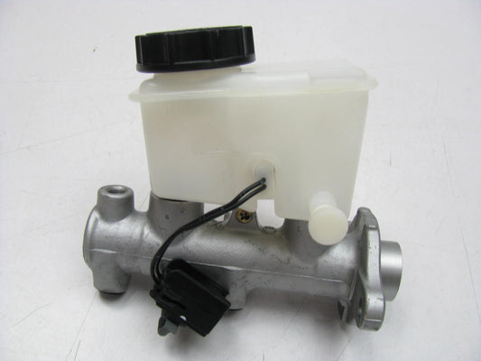 NEW - Out Of Box 18M1185 Brake Master Cylinder For 1999 Mazda Protege