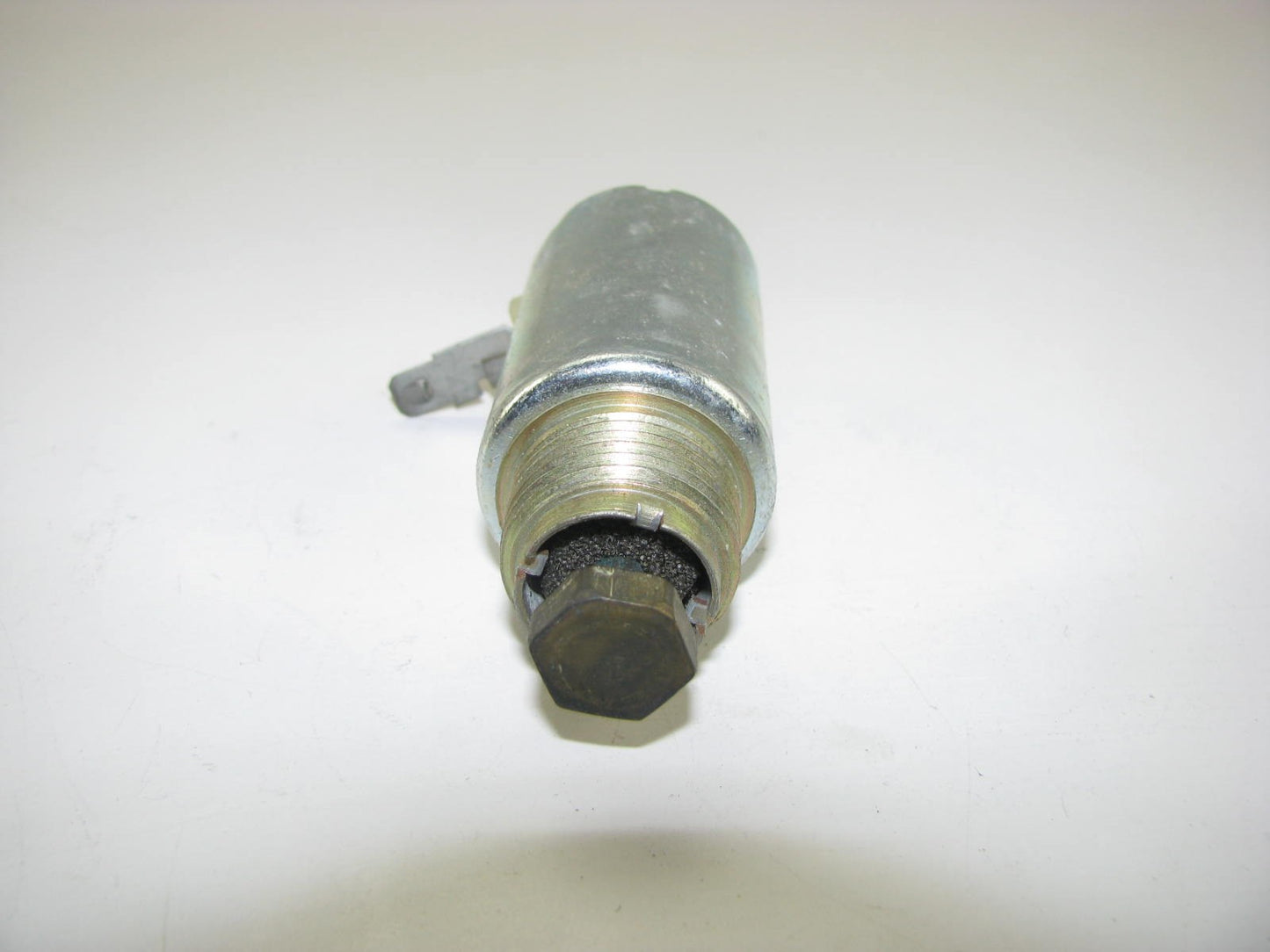 NEW - OUT OF BOX - OEM GM 1997464 Carburetor Idle Stop Solenoid