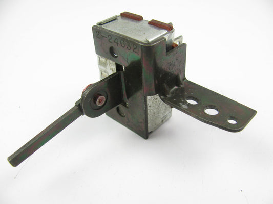NEW - OUT OF BOX - 2-24632 HVAC Blower Control Switch OEM Ford E4TZ-19986-A