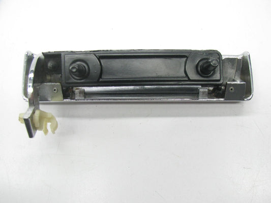 NEW - OUT OF BOX GM 20058466 Outside Door Handle - Front Right