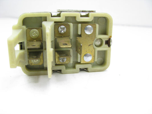 NEW - OUT OF BOX 20306054 Door Lock Relay - D1747A 20013499