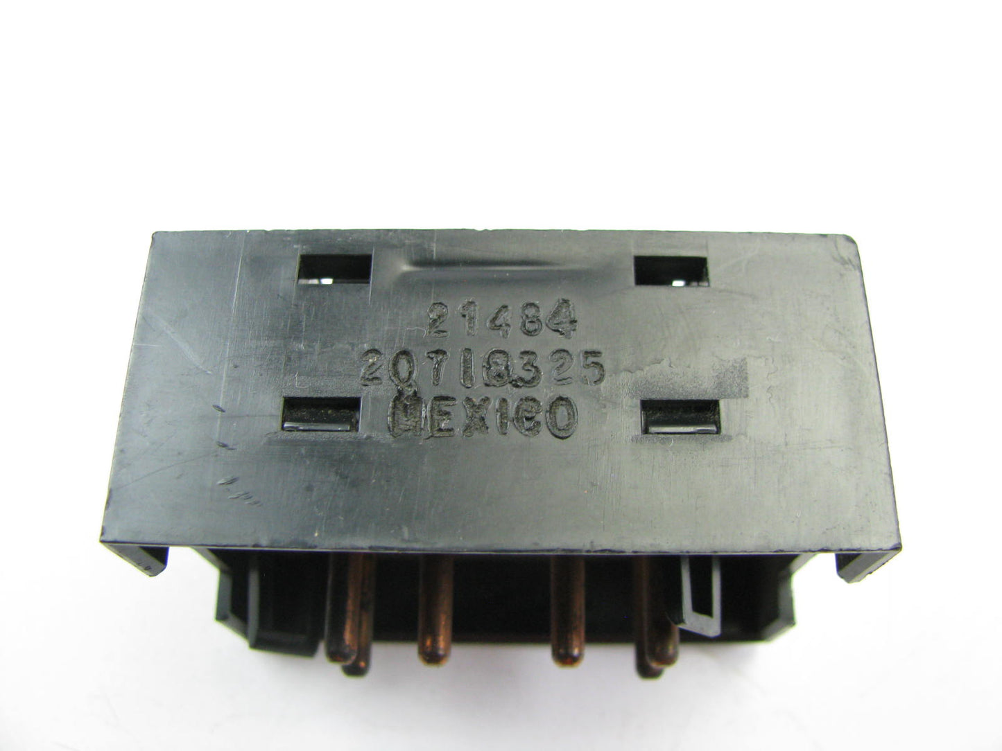 NEW - OUT OF BOX 20718325 Front Left Power Window Switch 85-91 Oldsmobile Calais