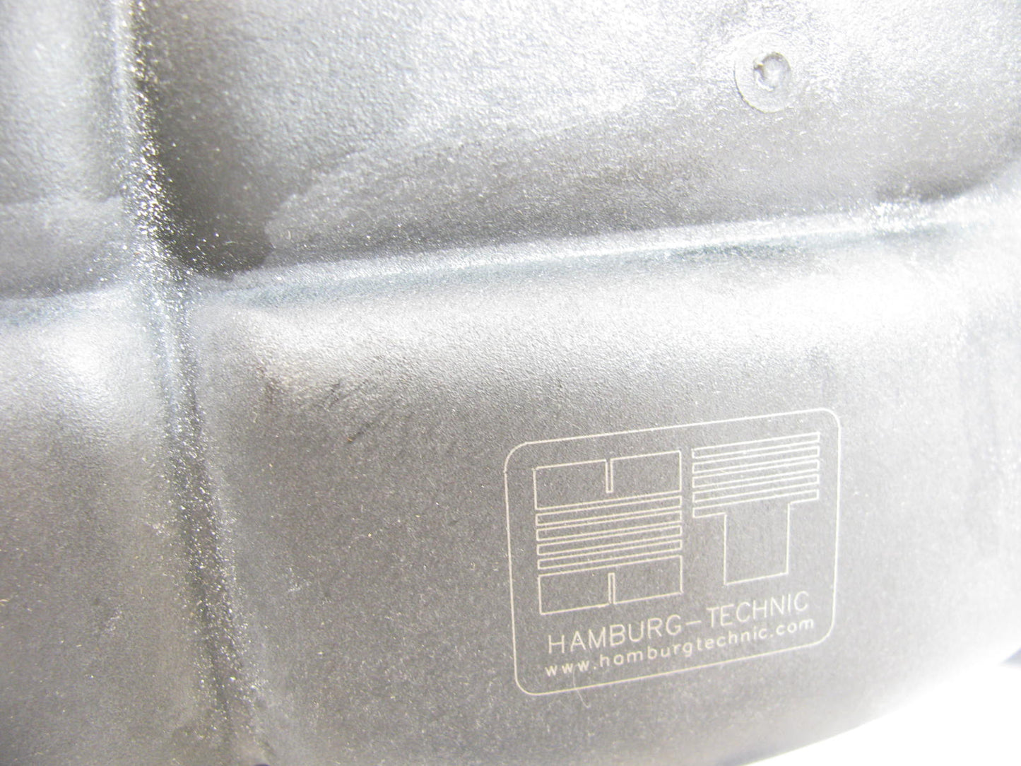 New Out Of Box 2105000549 Radiator Coolant Overflow Reservoir Tank 603-812