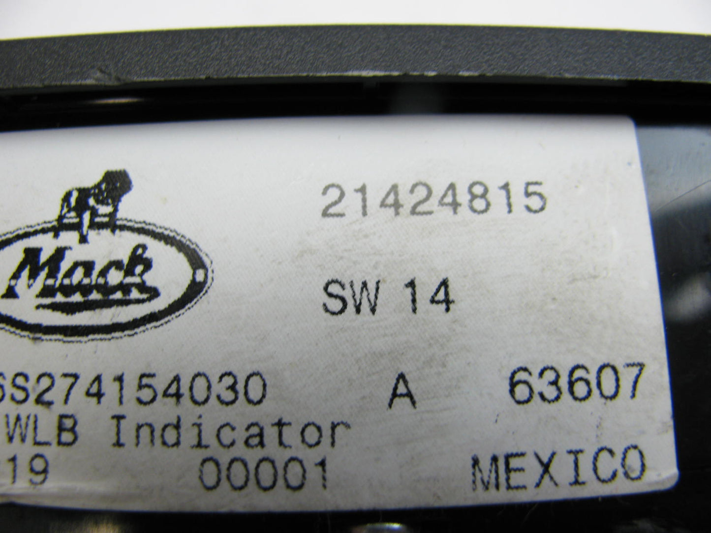 NEW - OUT OF BOX MACK 21424815 Dash Light Right Board - MRU & LEU Cabover